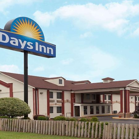 Days Inn By Wyndham Shawnee Bagian luar foto