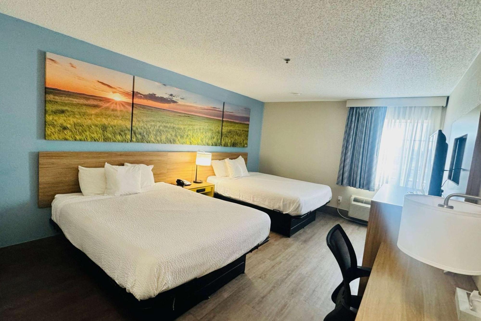 Days Inn By Wyndham Shawnee Bagian luar foto